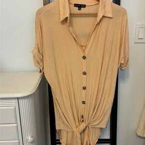 Kim & Cami Women's yellow/white striped soft Button-Down Shirt. So soft! Size L